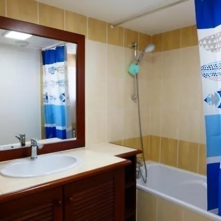 Maison De Vacances Avec Piscine Chauffee, Terrasse, Parking Privatif, Proche Golf Et Plages - Fr-1-224-704 Saint-Révérend
